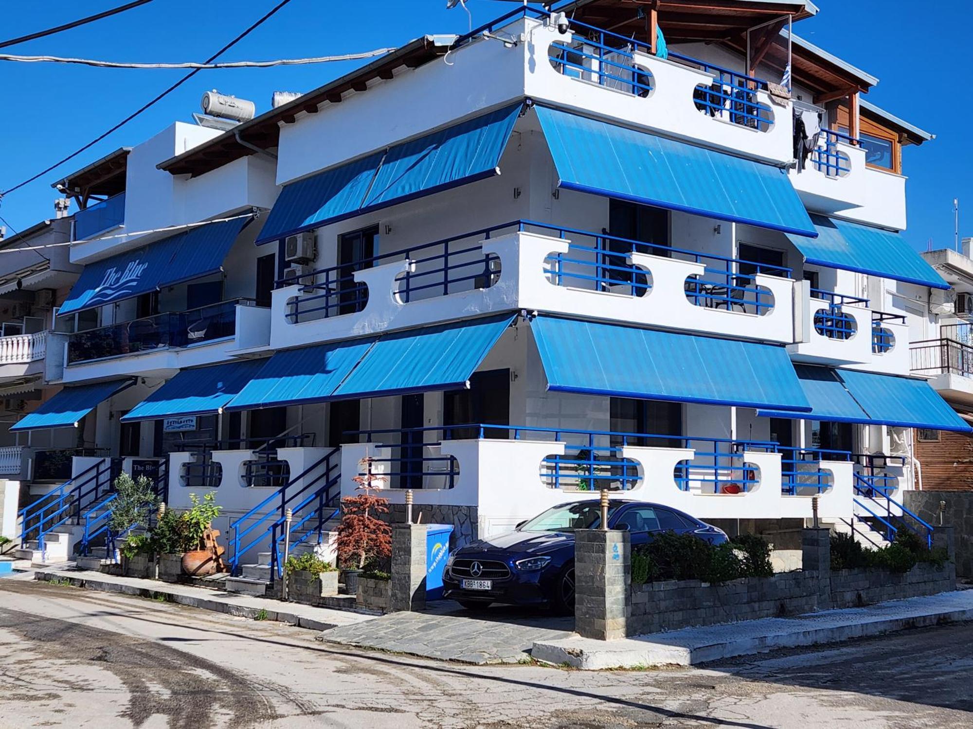 The Blue Beach Apartments Nea Peramos  Exterior photo